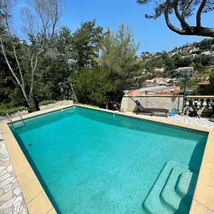 https://appartement-bas-de-villa-avec-piscine-privee-partagee.fr-provencehotel.com